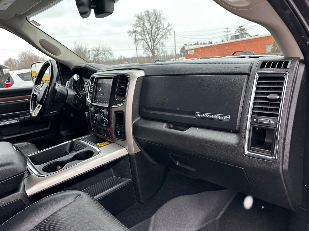 RAM 2500 Laramie 4x4 Crew Cab 6'4" Box 2018