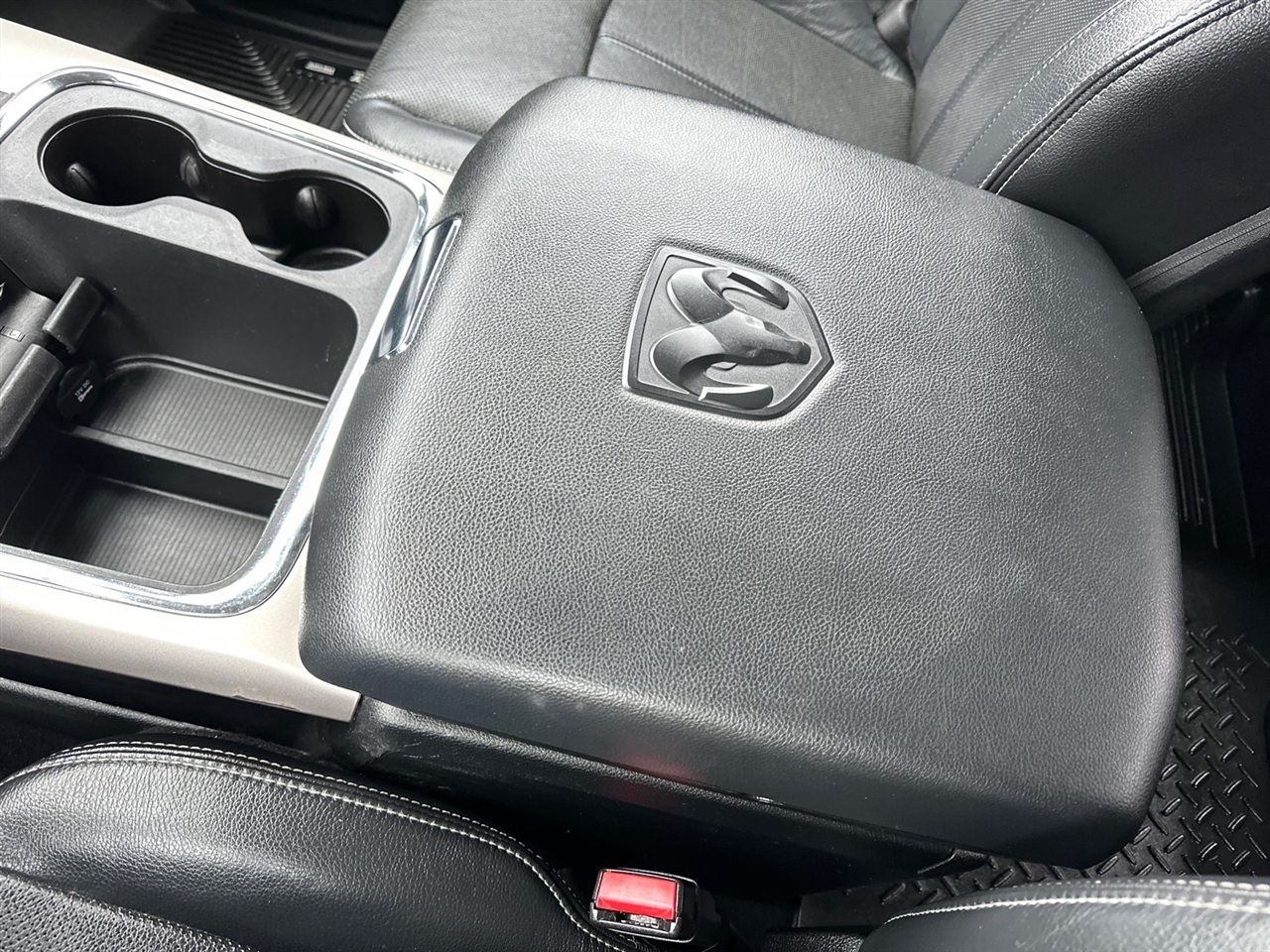 RAM 2500 Laramie 4x4 Crew Cab 6'4" Box 2018