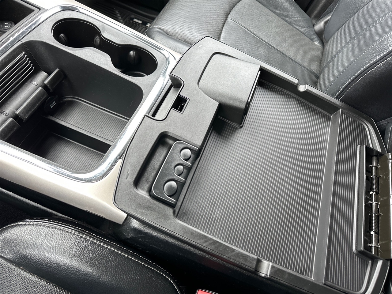 RAM 2500 Laramie 4x4 Crew Cab 6'4" Box 2018