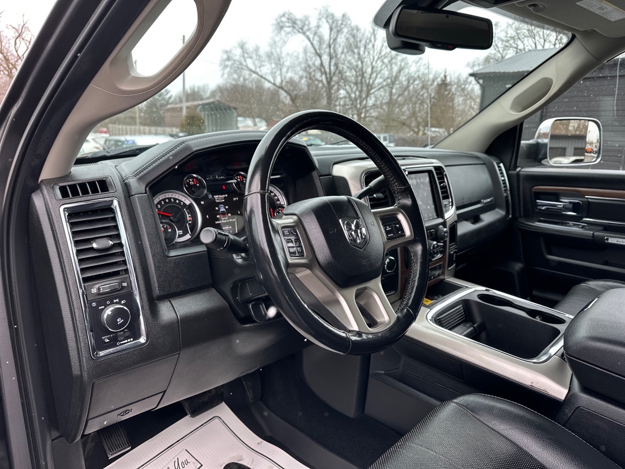 RAM 2500 Laramie 4x4 Crew Cab 6'4" Box 2018