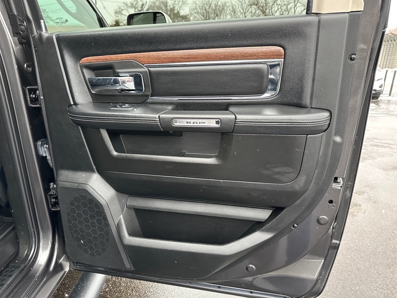 RAM 2500 Laramie 4x4 Crew Cab 6'4" Box 2018