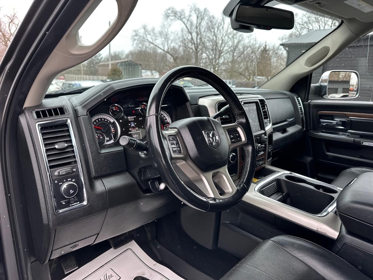 RAM 2500 Laramie 4x4 Crew Cab 6'4" Box 2018