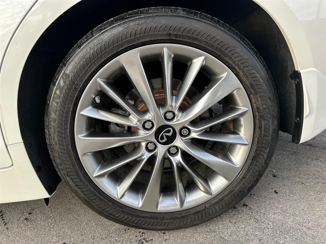 Infiniti Q50 3.0t LUXE AWD 2019