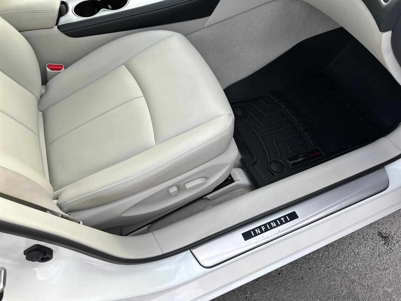 Infiniti Q50 3.0t LUXE AWD 2019