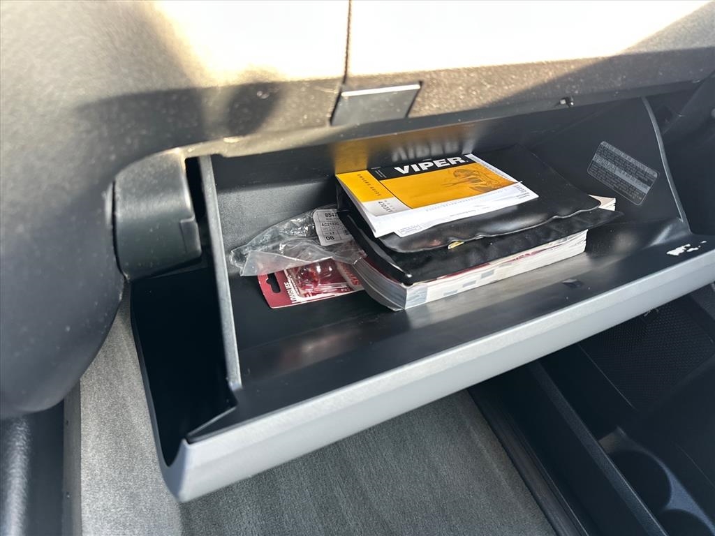 Toyota Sequoia 4WD 4dr LV8 6-Spd AT Platinum (Natl) 2008