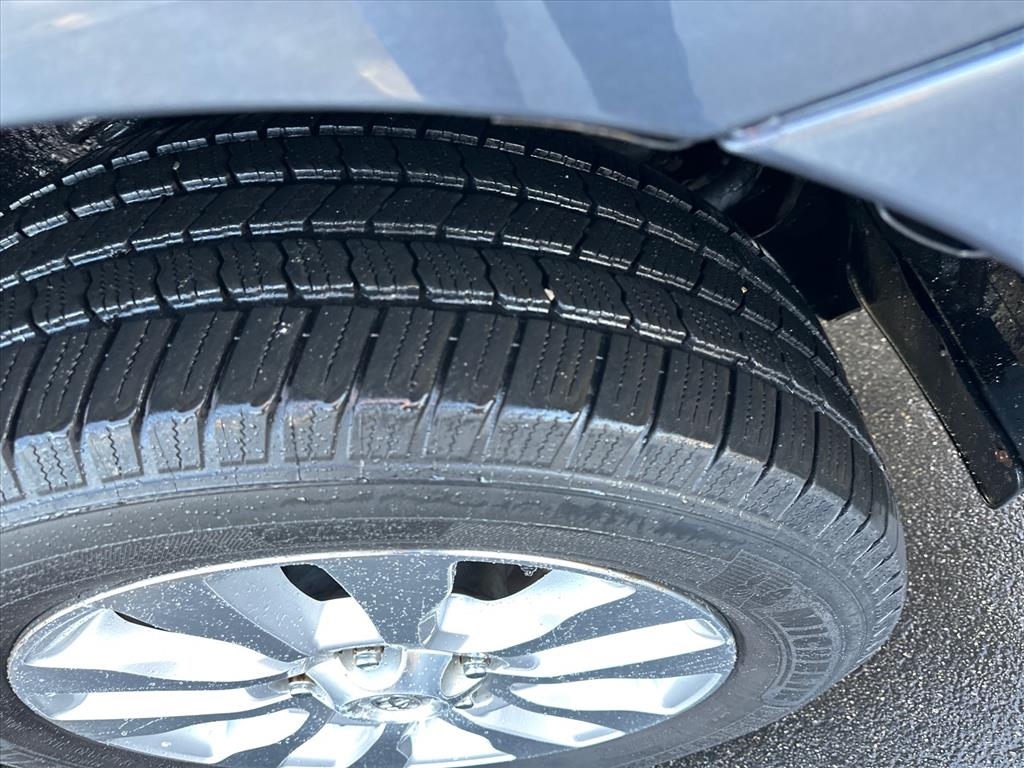 Toyota Sequoia 4WD 4dr LV8 6-Spd AT Platinum (Natl) 2008