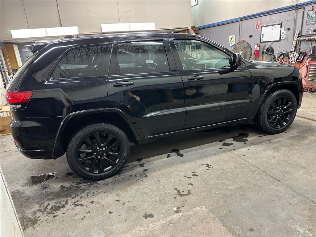 Jeep Grand Cherokee Altitude 4x4 *Ltd Avail* 2017