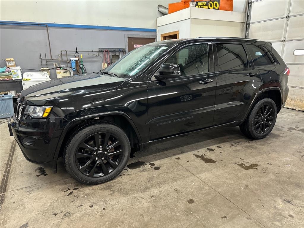 2017 Jeep Grand Cherokee Altitude 4x4 *Ltd Avail*