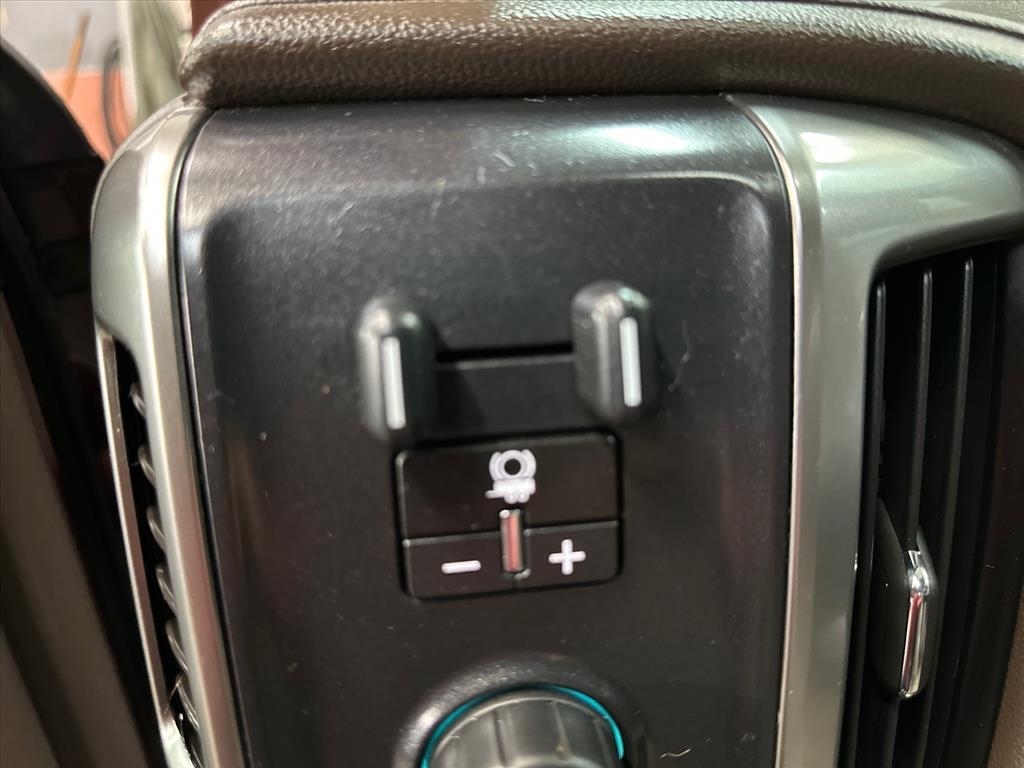 Chevrolet Silverado 1500 4WD Double Cab 143.5" LTZ w/2LZ 2017