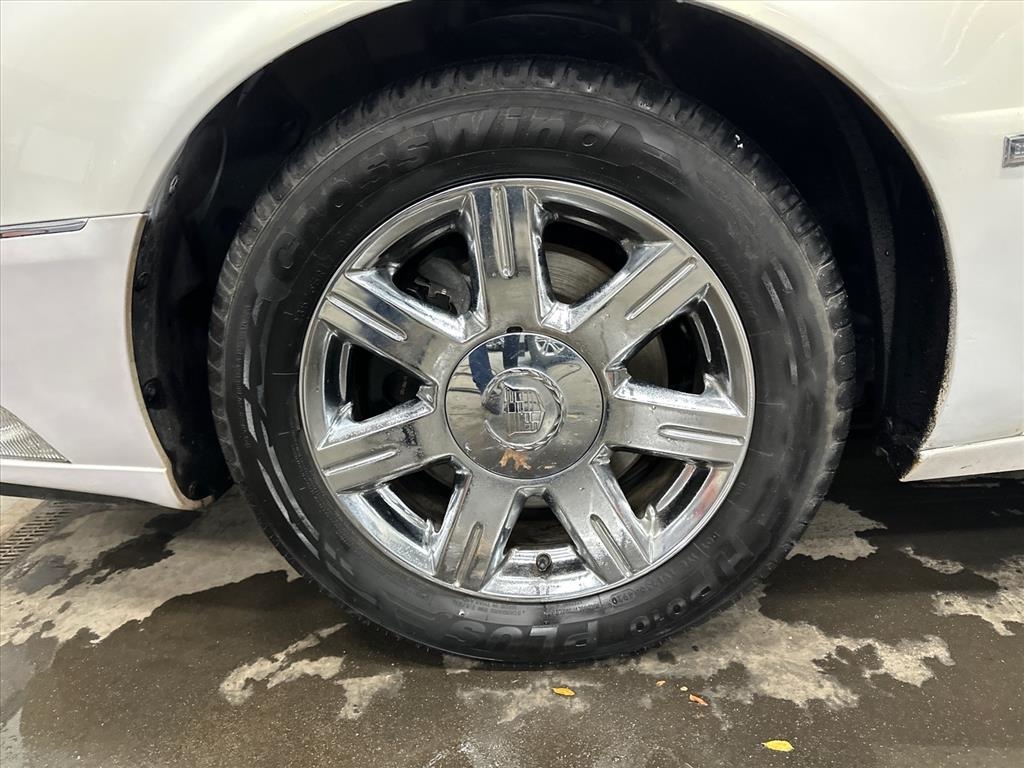 Cadillac DTS 4dr Sdn Luxury I 2007