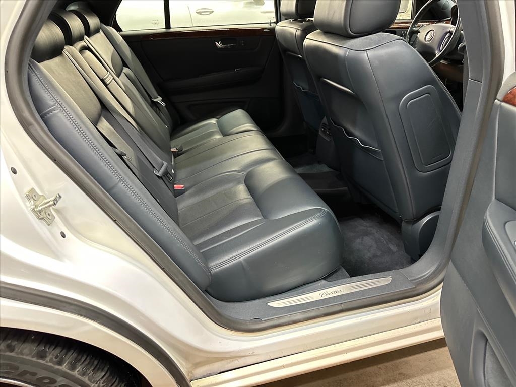 Cadillac DTS 4dr Sdn Luxury I 2007