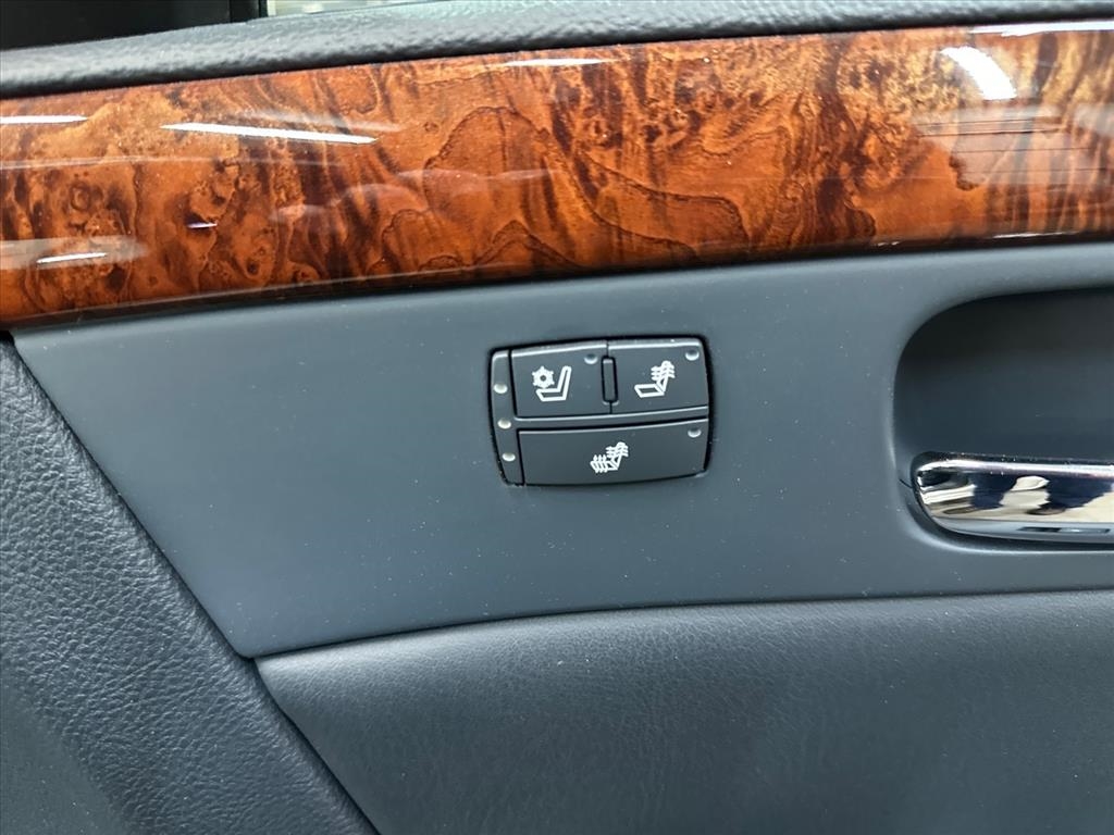 Cadillac DTS 4dr Sdn Luxury I 2007