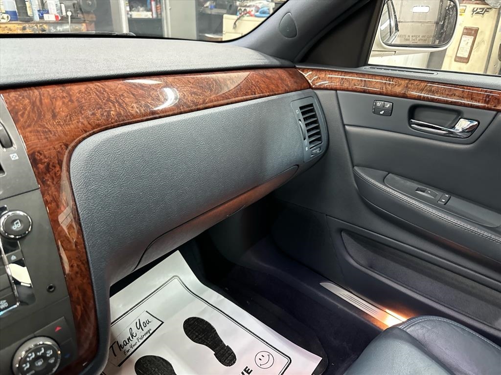 Cadillac DTS 4dr Sdn Luxury I 2007