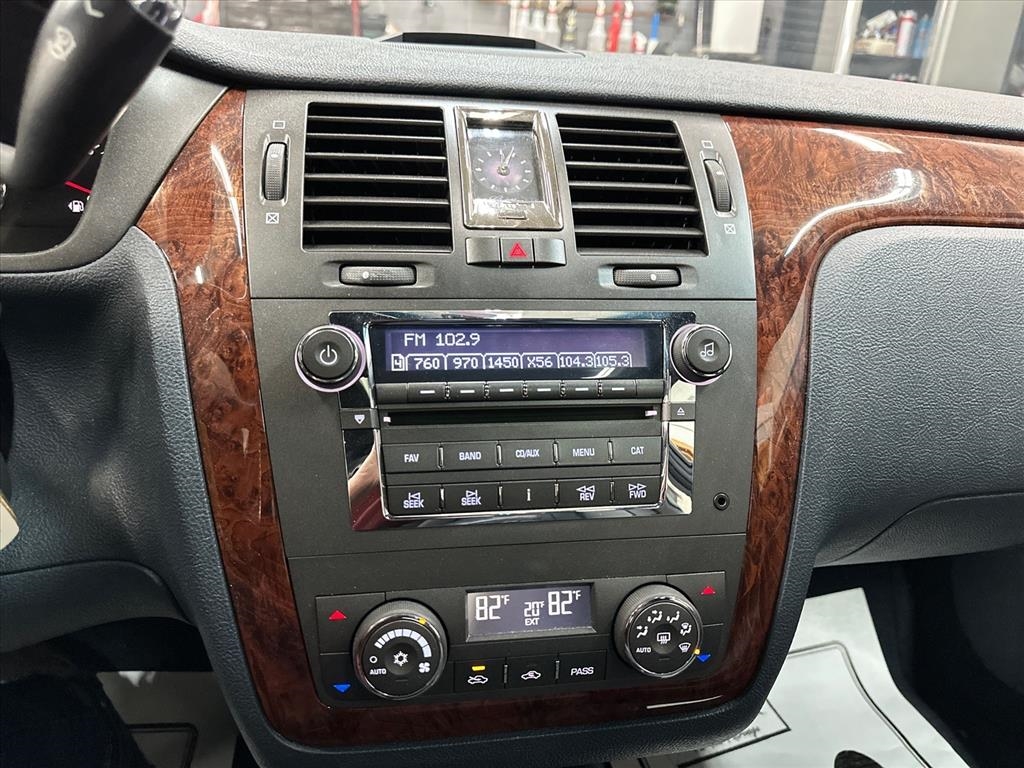 Cadillac DTS 4dr Sdn Luxury I 2007