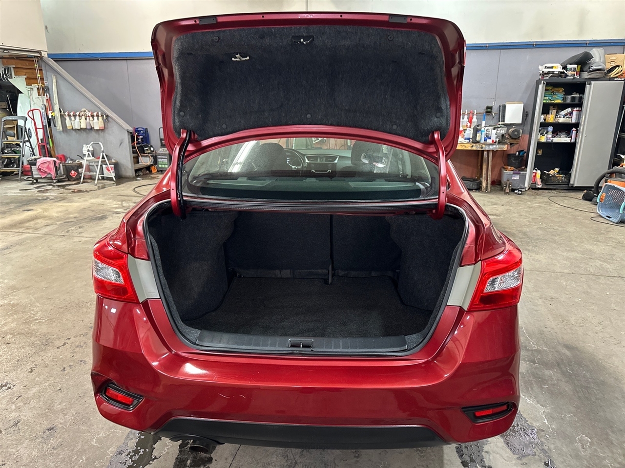 Nissan Sentra SR CVT 2018