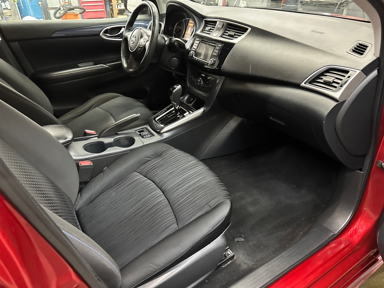 Nissan Sentra SR CVT 2018