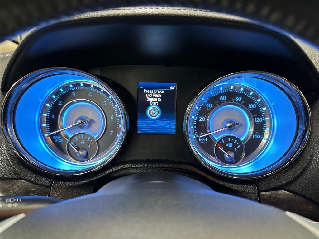 Chrysler 300 4dr Sdn AWD 2013