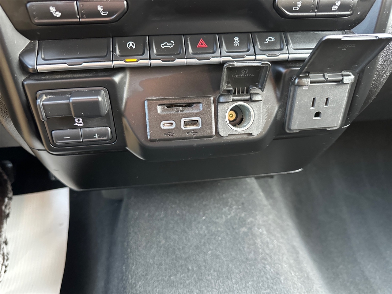 Chevrolet Silverado 1500 4WD Double Cab 147" LT 2019