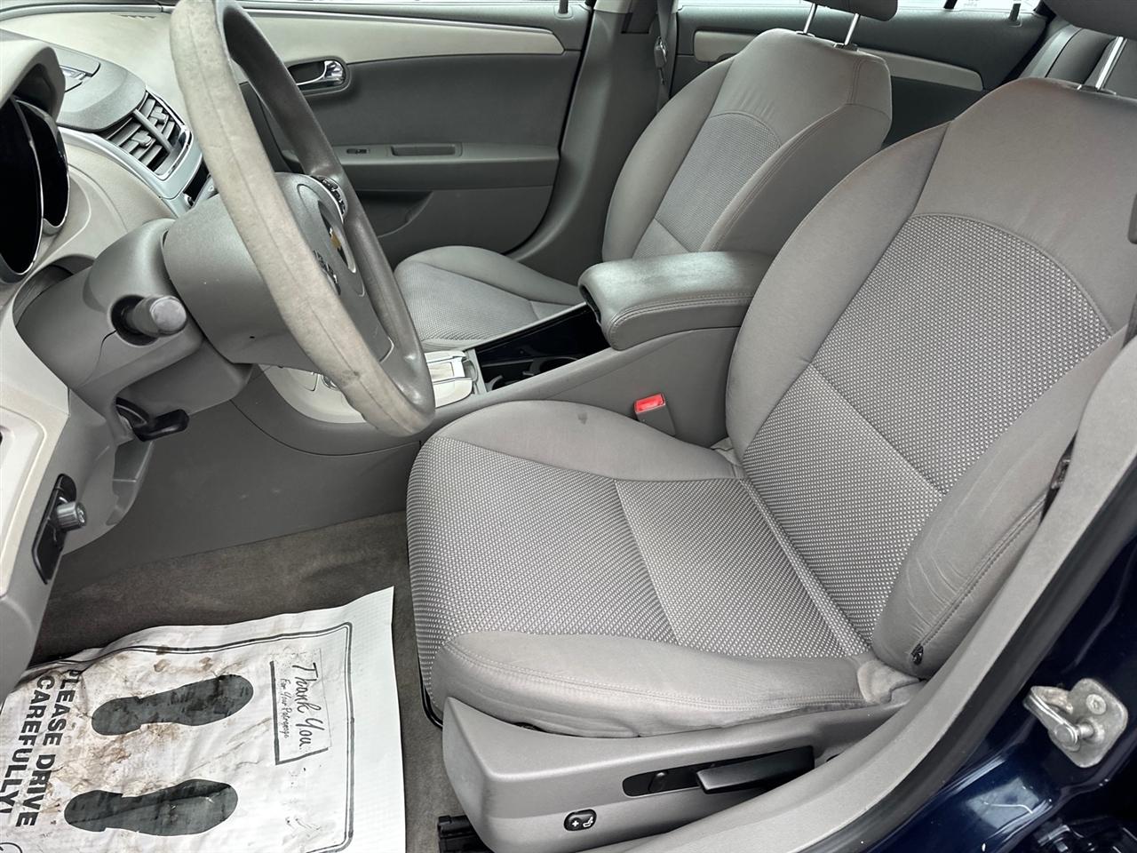 Chevrolet Malibu 4dr Sdn LS w/1LS 2012