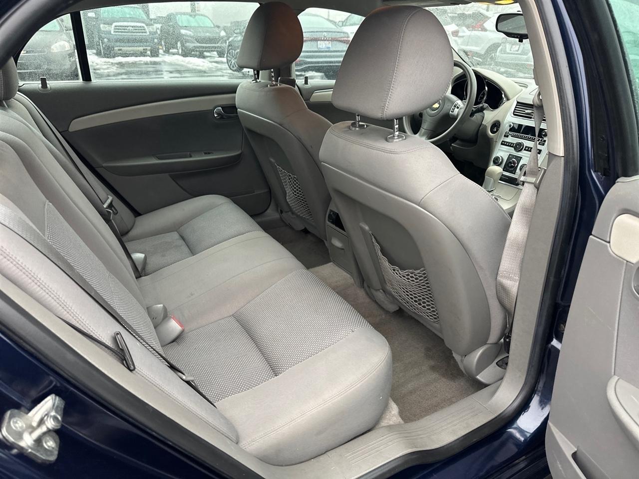 Chevrolet Malibu 4dr Sdn LS w/1LS 2012