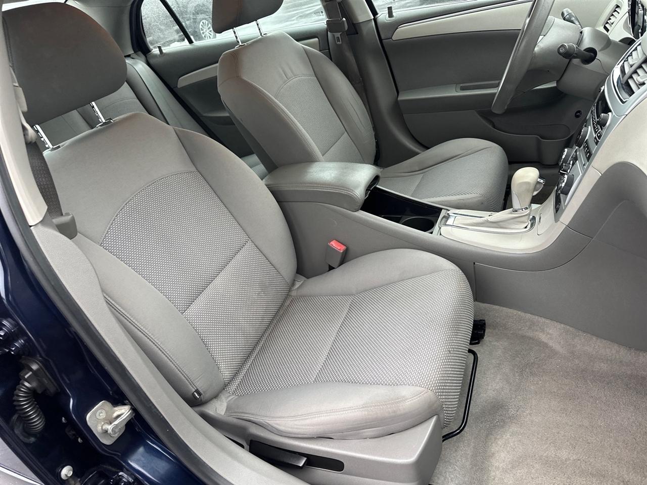 Chevrolet Malibu 4dr Sdn LS w/1LS 2012