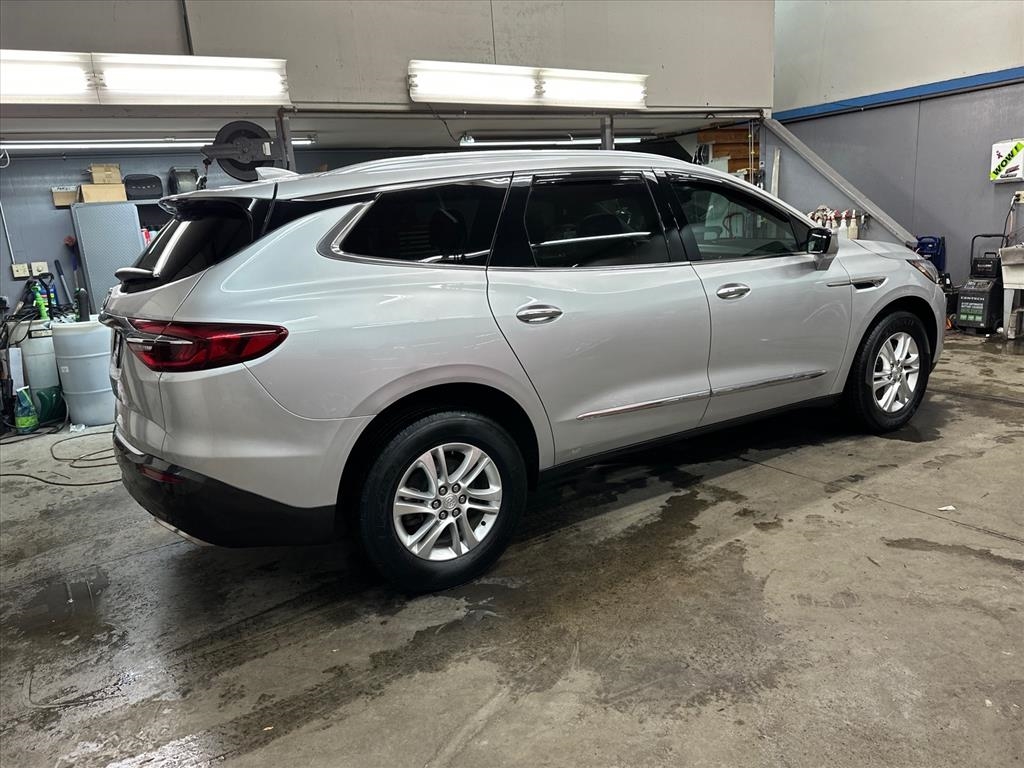 Buick Enclave AWD 4dr Essence 2021