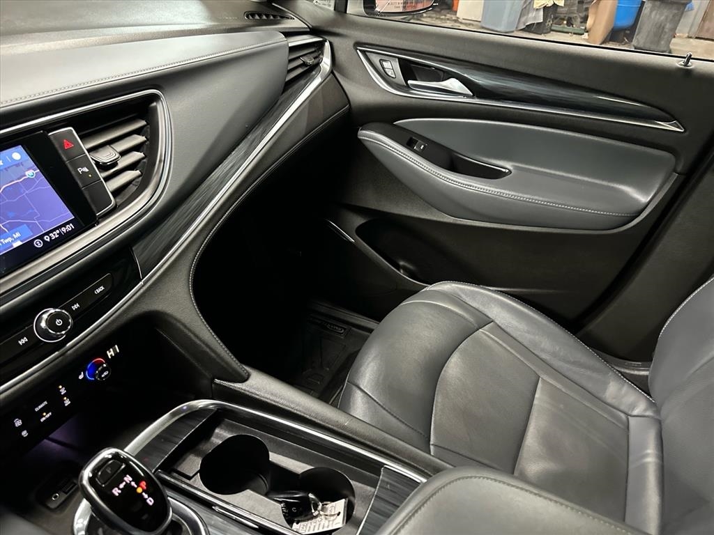 Buick Enclave AWD 4dr Essence 2021