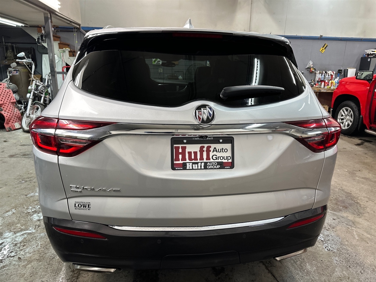 Buick Enclave AWD 4dr Essence 2021