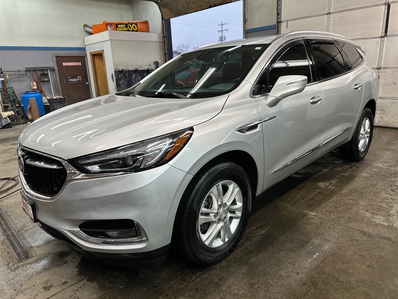 Buick Enclave AWD 4dr Essence 2021