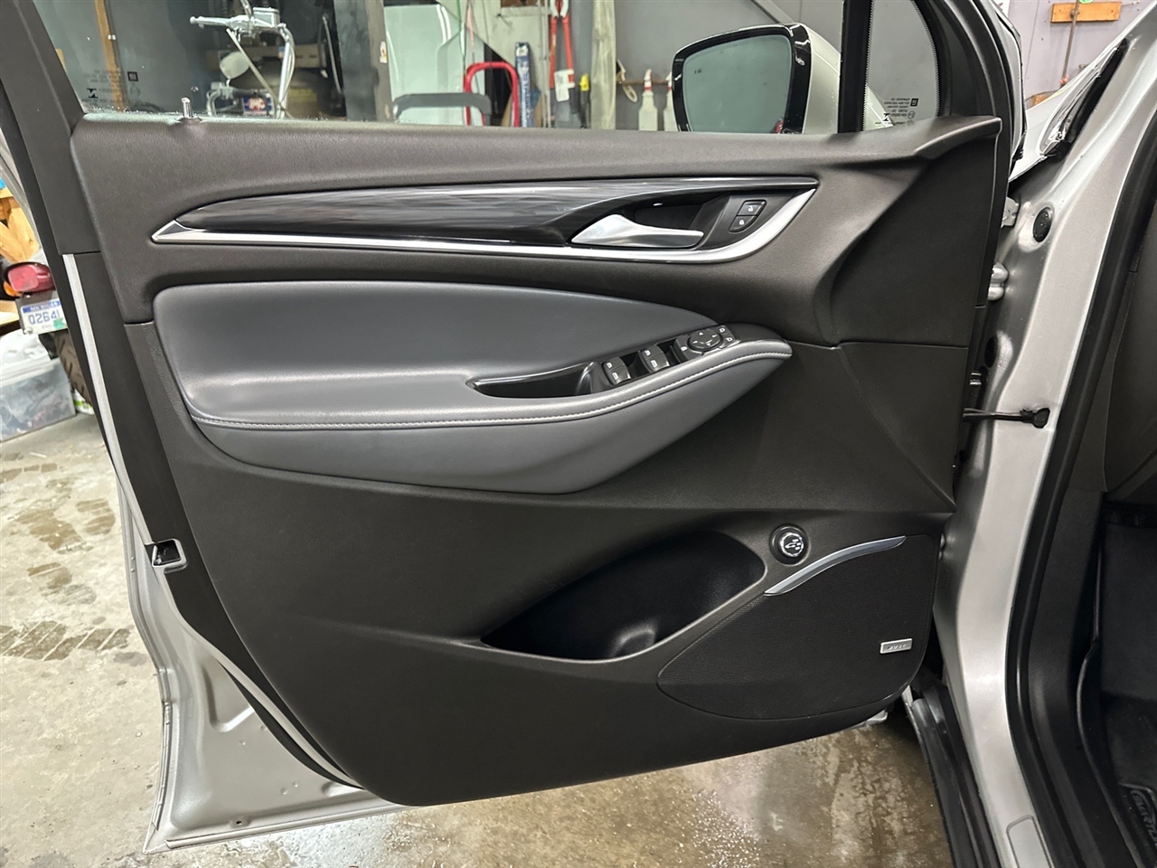 Buick Enclave AWD 4dr Essence 2021