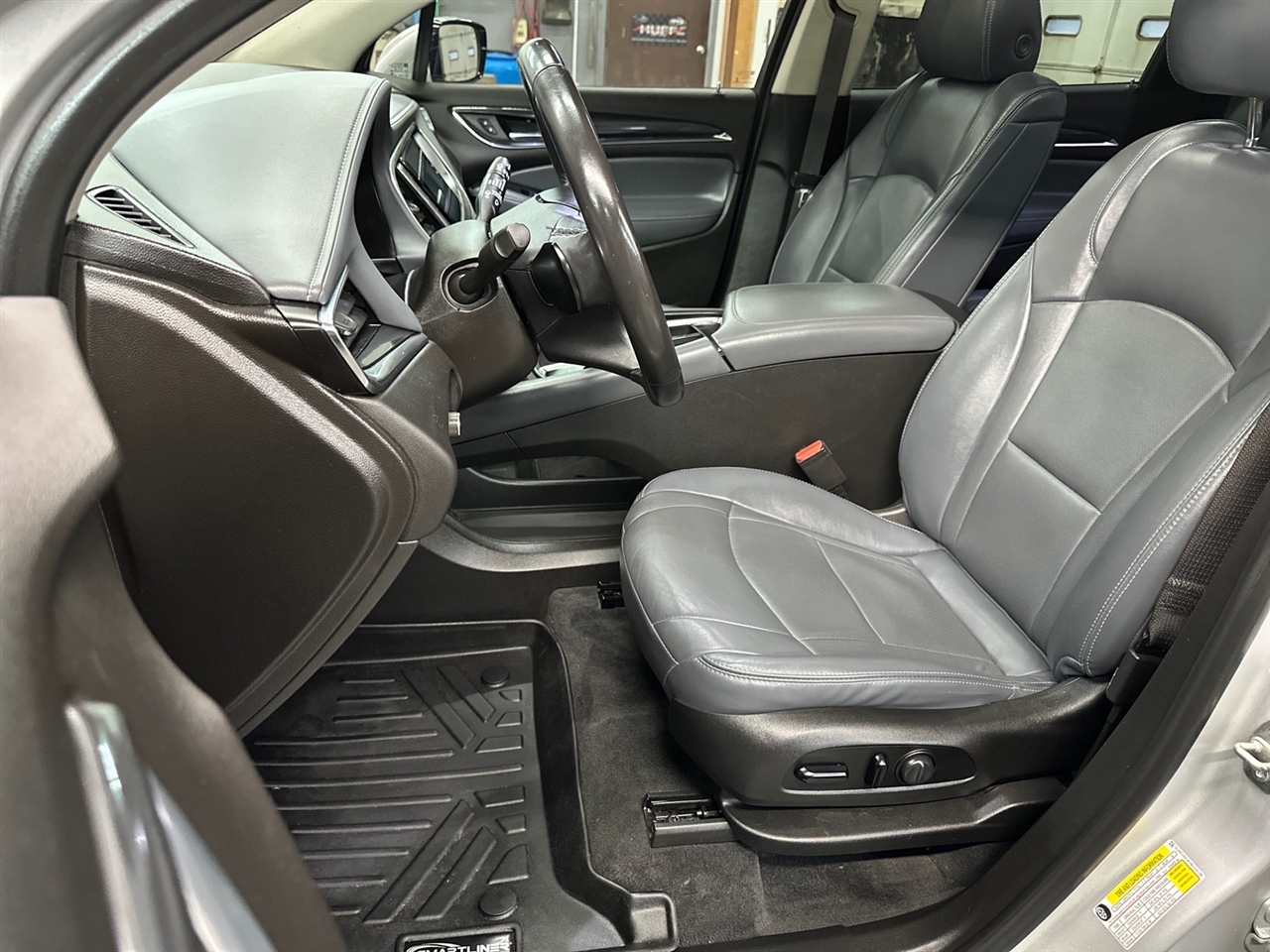 Buick Enclave AWD 4dr Essence 2021