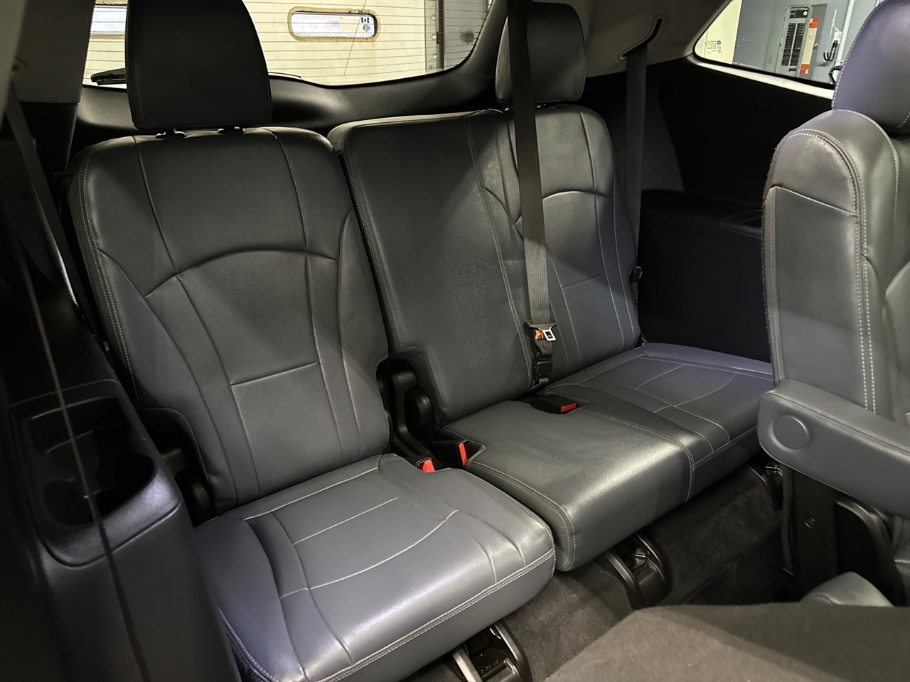 Buick Enclave AWD 4dr Essence 2021