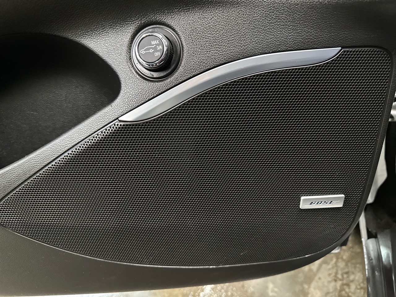 Buick Enclave AWD 4dr Essence 2021