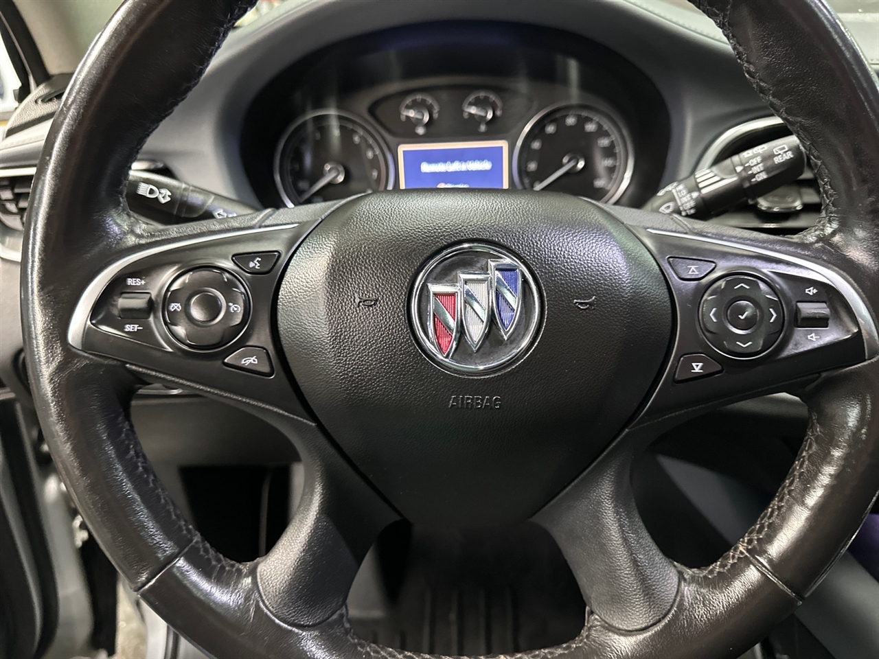 Buick Enclave AWD 4dr Essence 2021