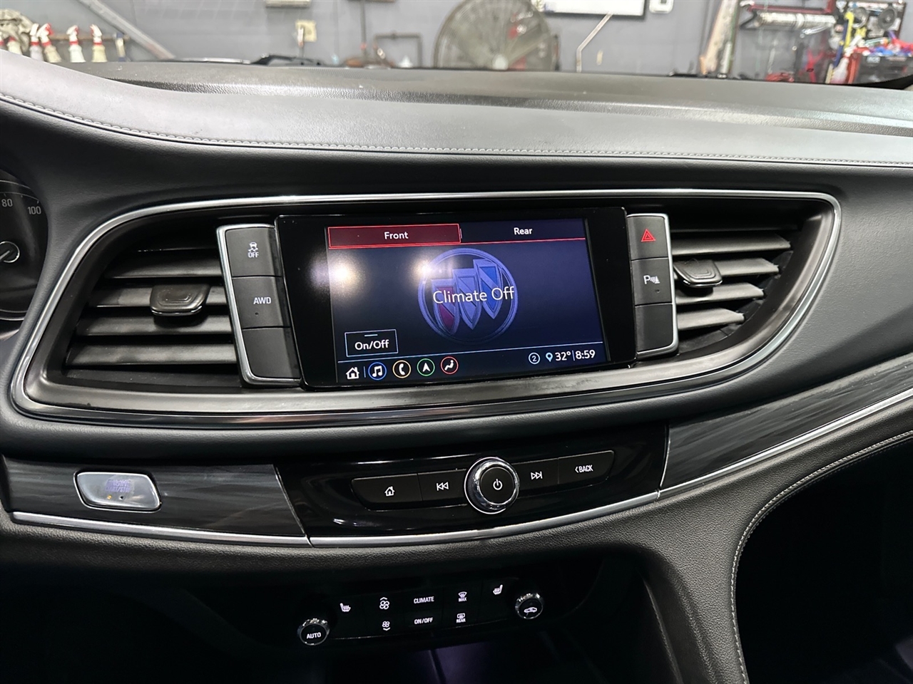 Buick Enclave AWD 4dr Essence 2021