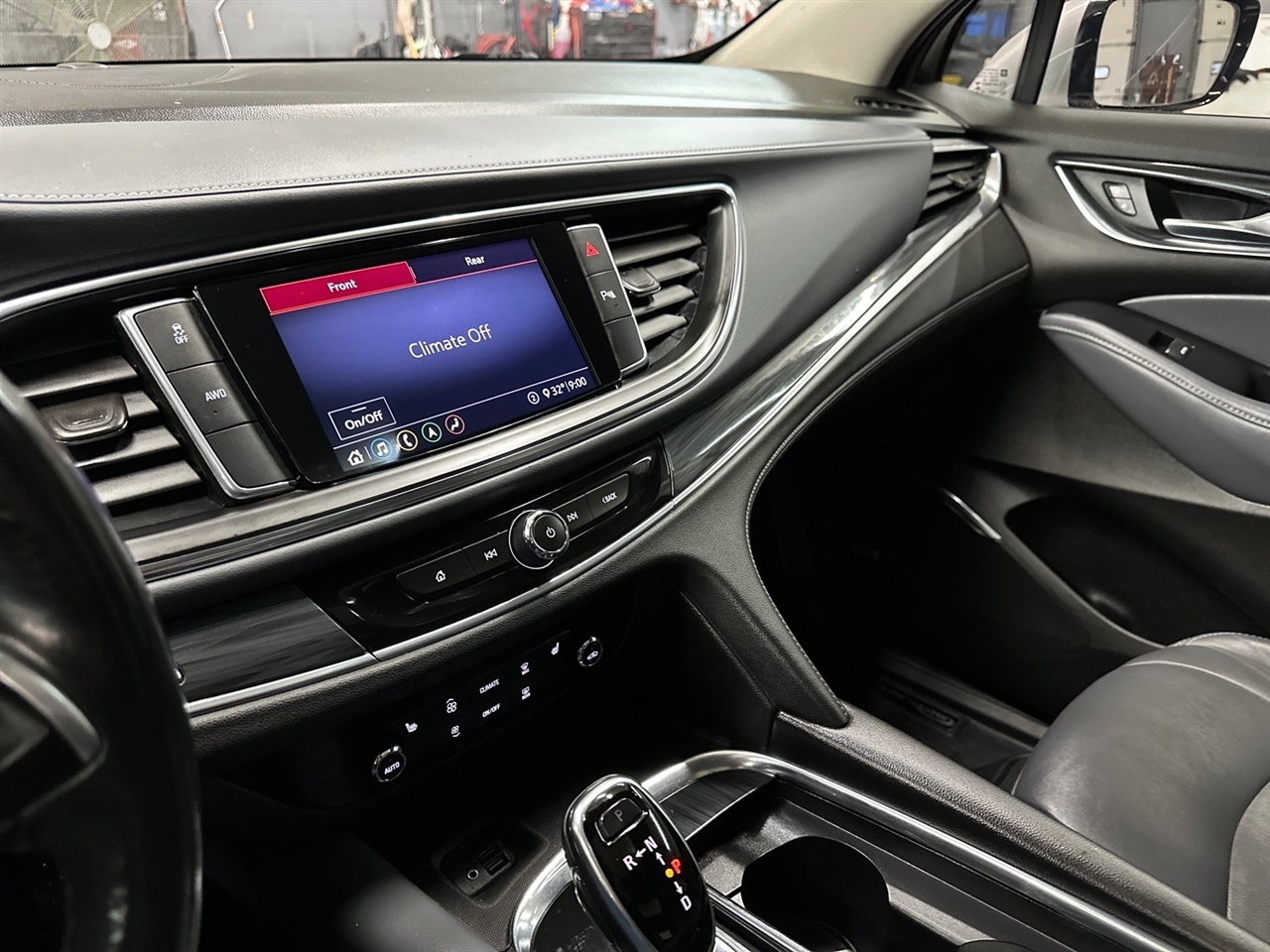 Buick Enclave AWD 4dr Essence 2021