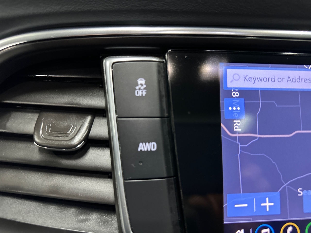 Buick Enclave AWD 4dr Essence 2021