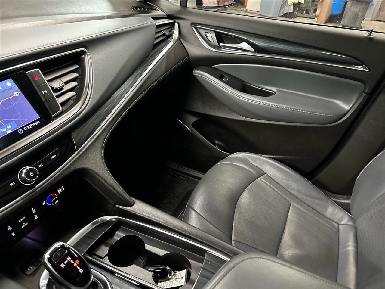 Buick Enclave AWD 4dr Essence 2021