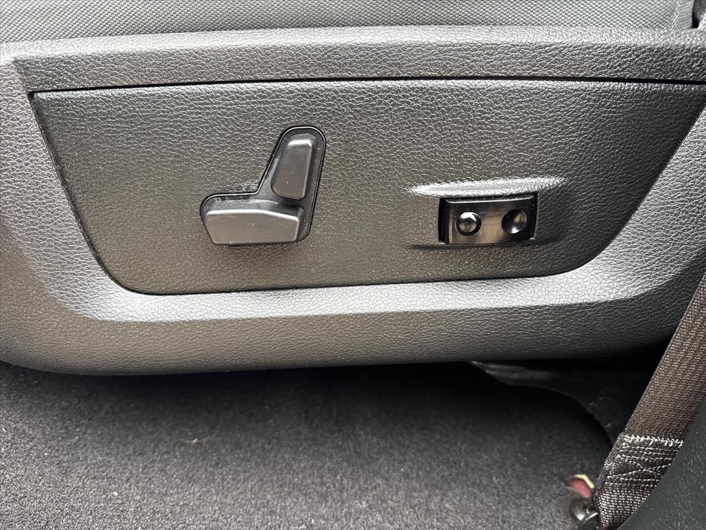 RAM 1500 Big Horn 4x4 Crew Cab 5'7" Box 2018