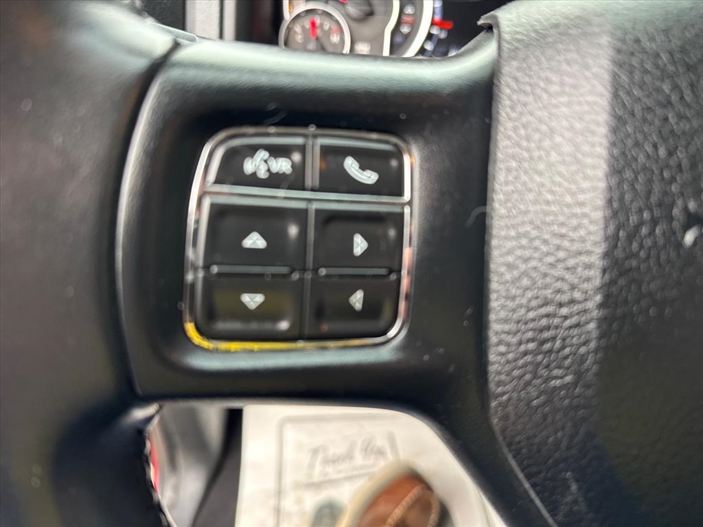 RAM 1500 Big Horn 4x4 Crew Cab 5'7" Box 2018