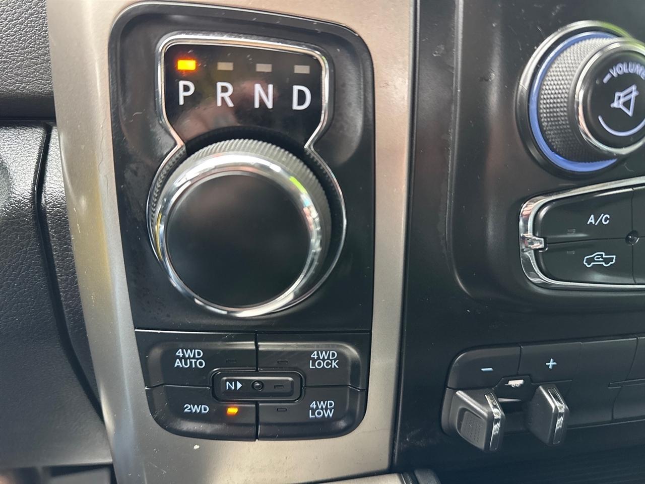 RAM 1500 Big Horn 4x4 Crew Cab 5'7" Box 2018