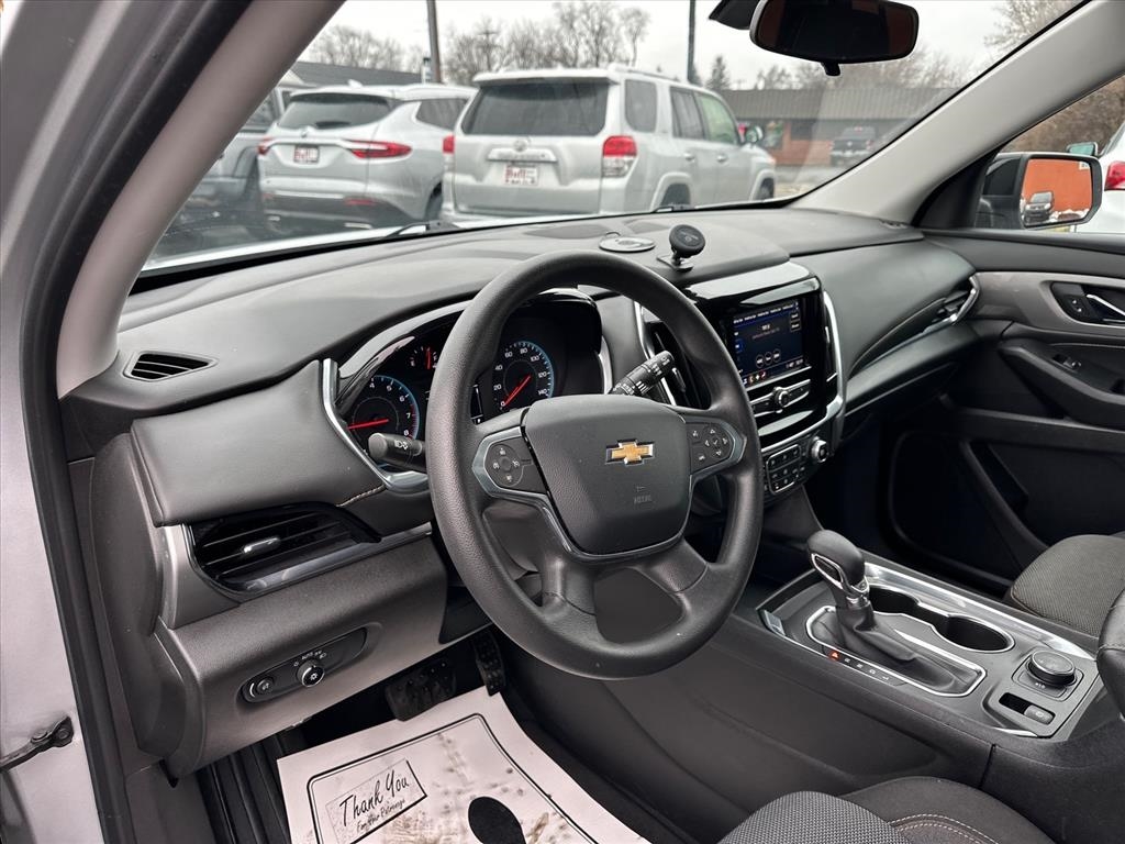 Chevrolet Traverse FWD 4dr LS w/1LS 2021