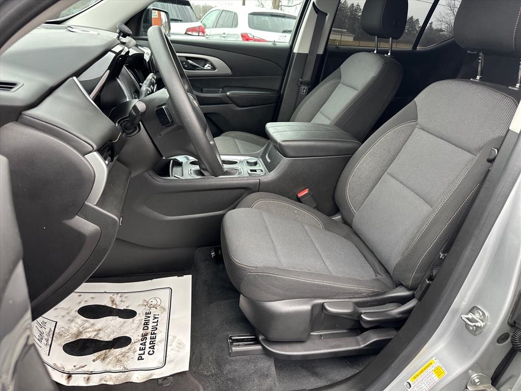 Chevrolet Traverse FWD 4dr LS w/1LS 2021