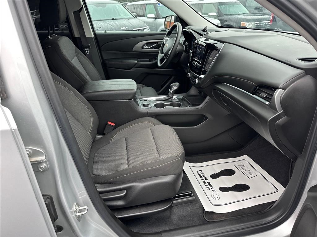 Chevrolet Traverse FWD 4dr LS w/1LS 2021