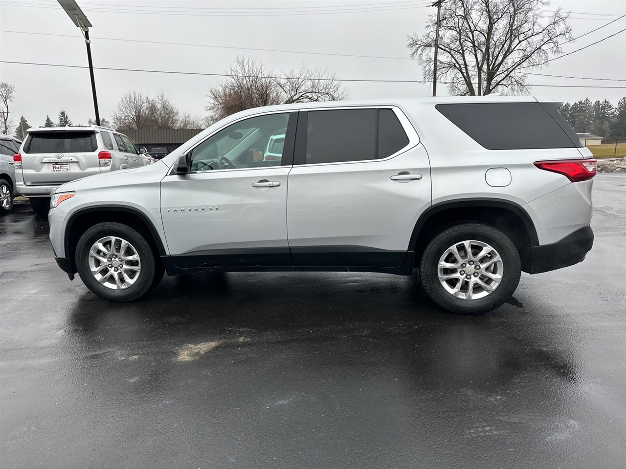 Chevrolet Traverse FWD 4dr LS w/1LS 2021