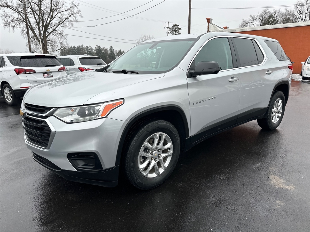 Chevrolet Traverse FWD 4dr LS w/1LS 2021