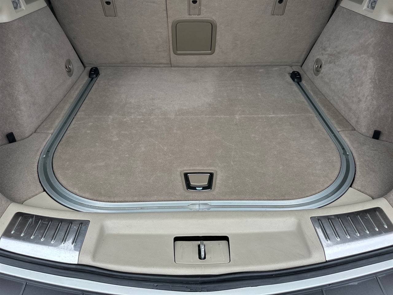 Cadillac SRX FWD 4dr Luxury Collection 2011