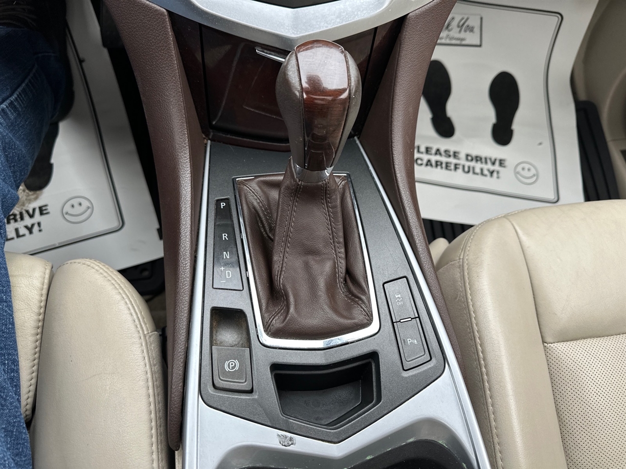 Cadillac SRX FWD 4dr Luxury Collection 2011