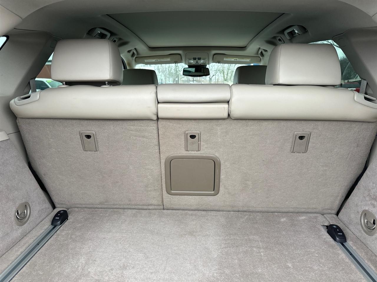 Cadillac SRX FWD 4dr Luxury Collection 2011