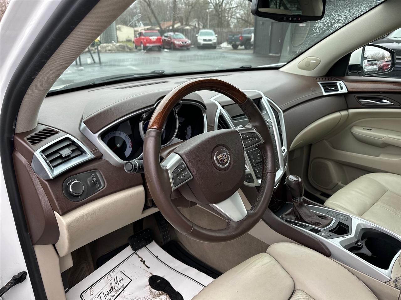 Cadillac SRX FWD 4dr Luxury Collection 2011